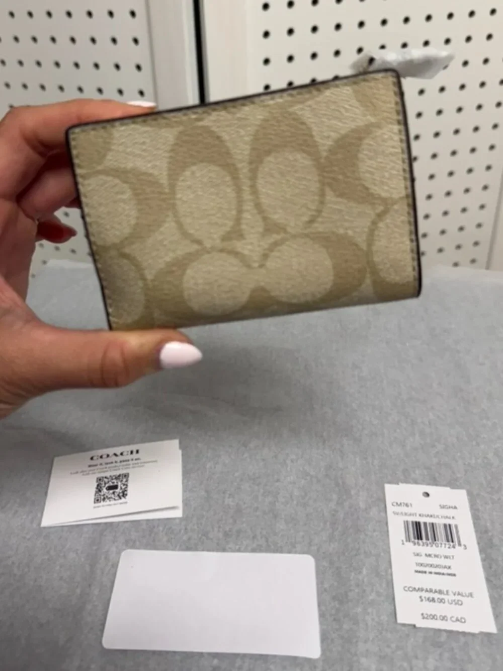 COACH Micro Mini Wallet in Signature Canvas Trifold Light Khaki Chalk White NWT - Picture 4 of 8